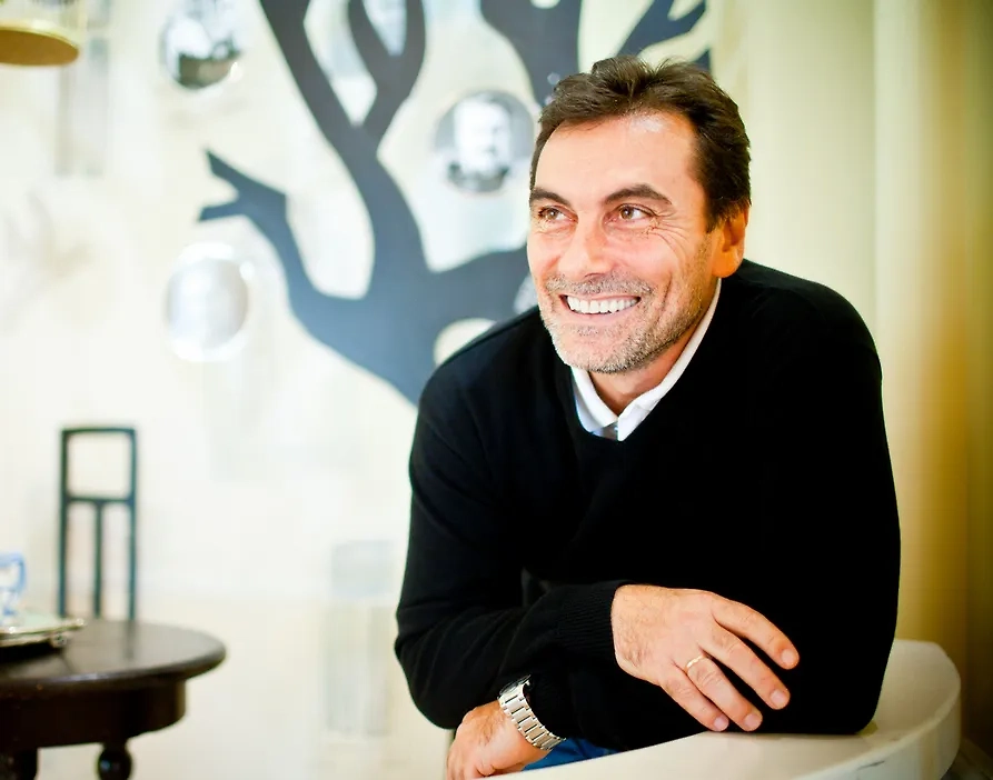 Евгений Марчелли. Обложка © Театр «Сатирикон»