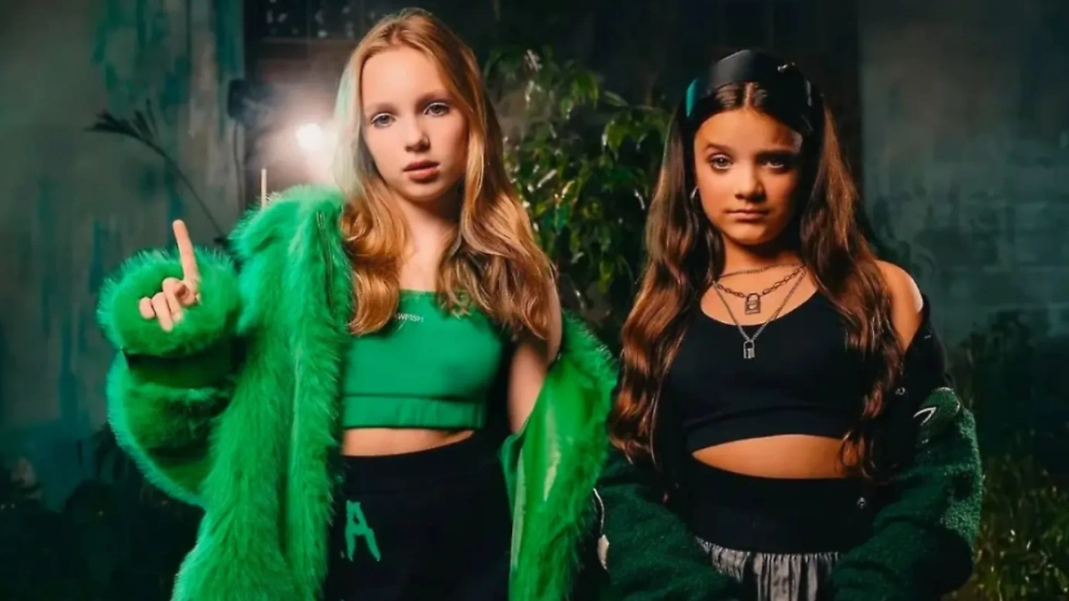 Исполнительницы «Сигмы бой». Обложка © Instagram (признан экстремистской организацией и запрещён на территории Российской Федерации)/betsy_real