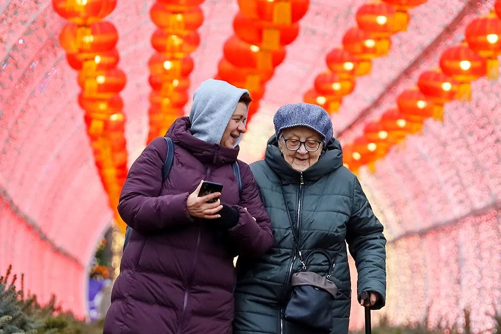 Пенсионеры могут получить разовую выплату. Обложка © ТАСС / Олег Елков