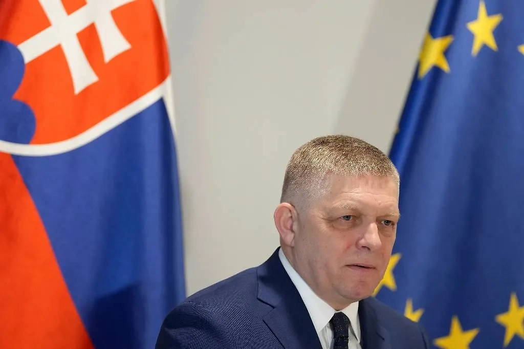 Премьер-министр Словакии Роберт Фицо во время пресс-конференции. Фото © AP/TASS