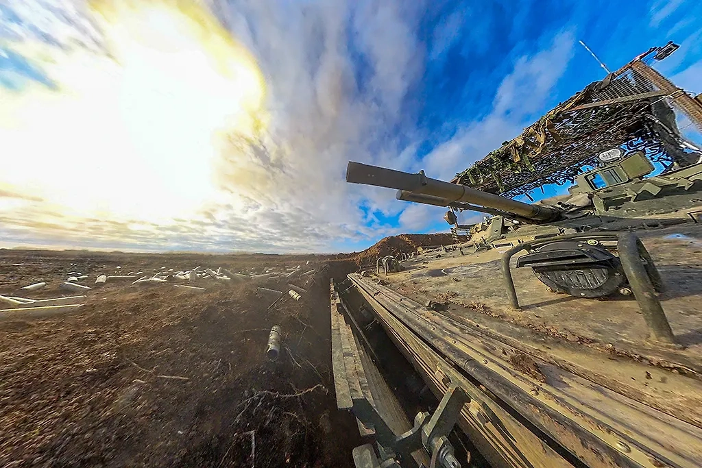 Боевая работа экипажей БМП-3. Фото © ТАСС / Алексей Коновалов