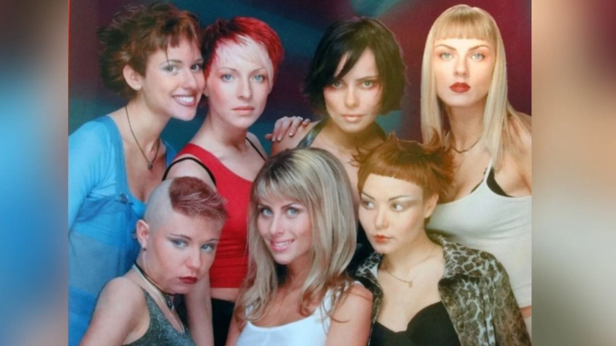 Первый состав группы «Стрелки». Фото © Wikipedia