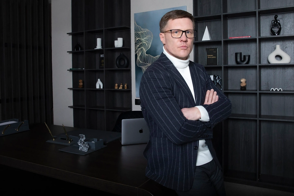 Сергей Анохин. Обложка © Wikipedia / Фонбет