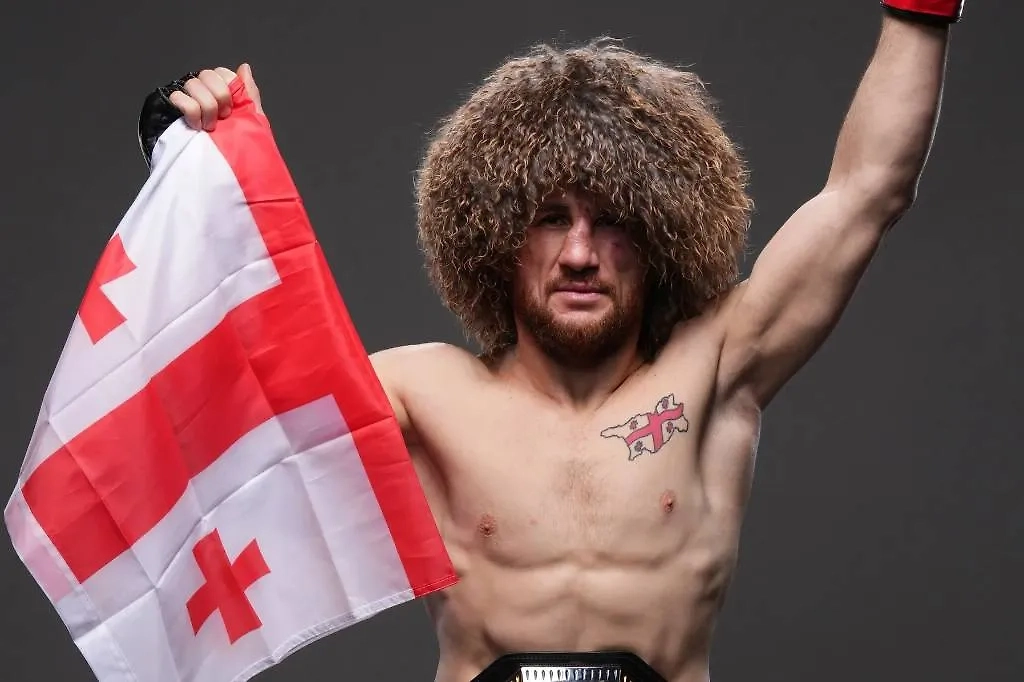 Мераб Двалишвили. Обложка © VK / UFC