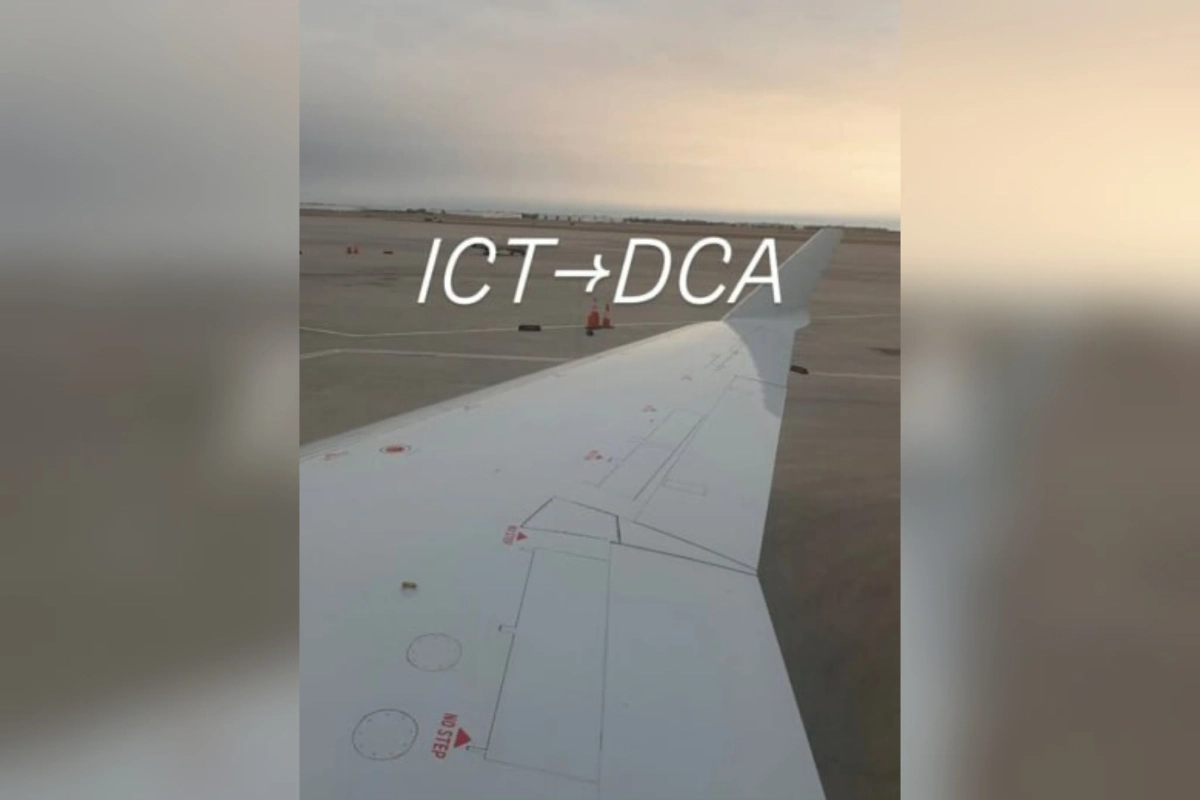 Спенсер Лейн выложил последнее фото из самолёта. Фото © Instagram (соцсеть запрещена в РФ; принадлежит корпорации Meta, которая признана в РФ экстремистской) / spencerskates26