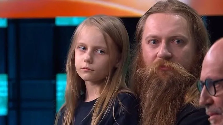 Алиса Теплякова с отцом. Обложка © Rutube / Док-ток