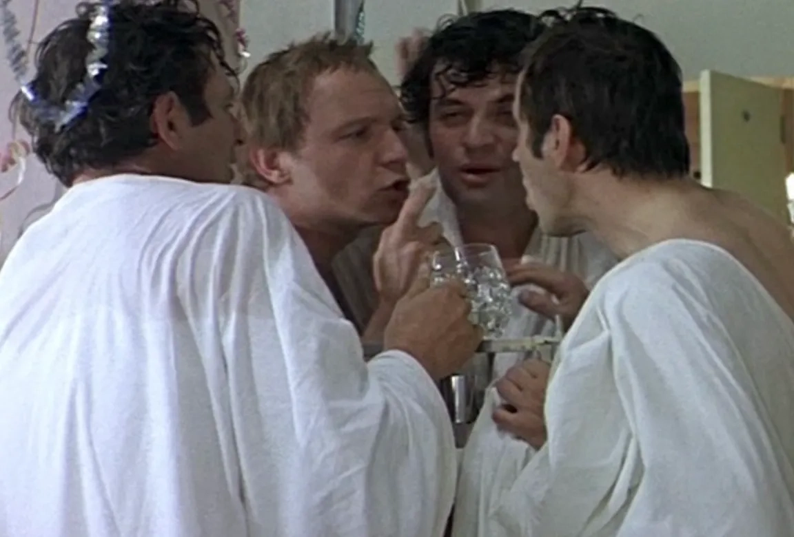 Кадр из фильма «Ирония судьбы, или С легким паром!», реж. Эльдар Рязанов, сцен. Эмиль Брагинский, Эльдар Рязанов / kinopoisk 