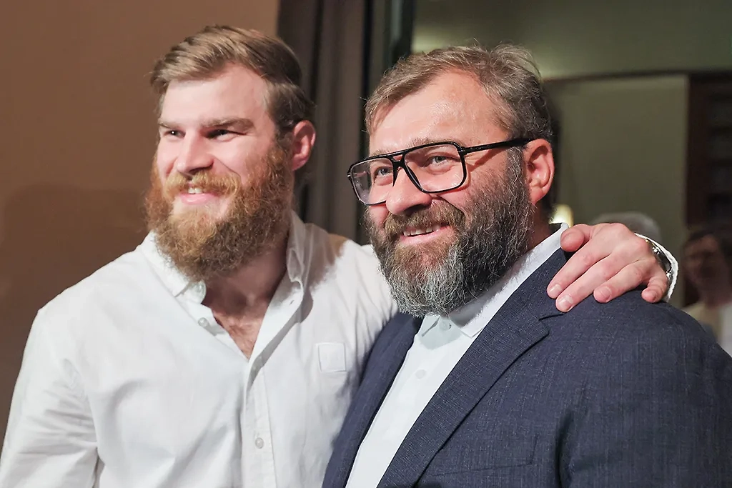 Владимир Любимцев и Михаил Пореченков. Обложка © ТАСС / Софья Сандурская