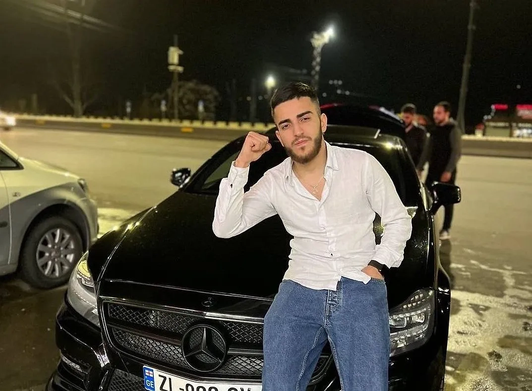 Блогер Ренат Башаев. Фото © Instagram (признан экстремистской организацией и запрещён на территории Российской Федерации)/ renatkooo