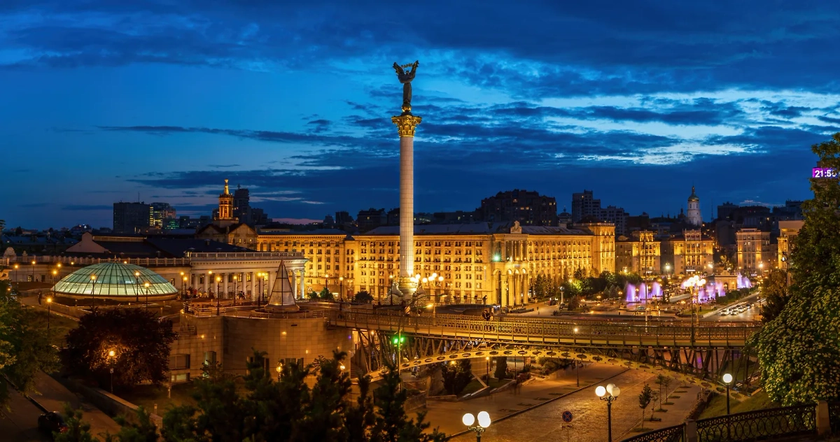 Обложка © Shutterstock / FOTODOM / Elena_Suvorova