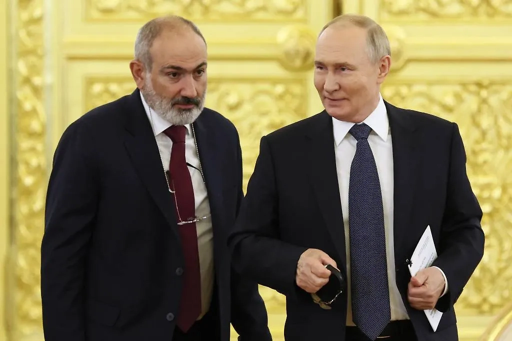 Обложка © ТАСС / AP / Sergei Ilnitsky