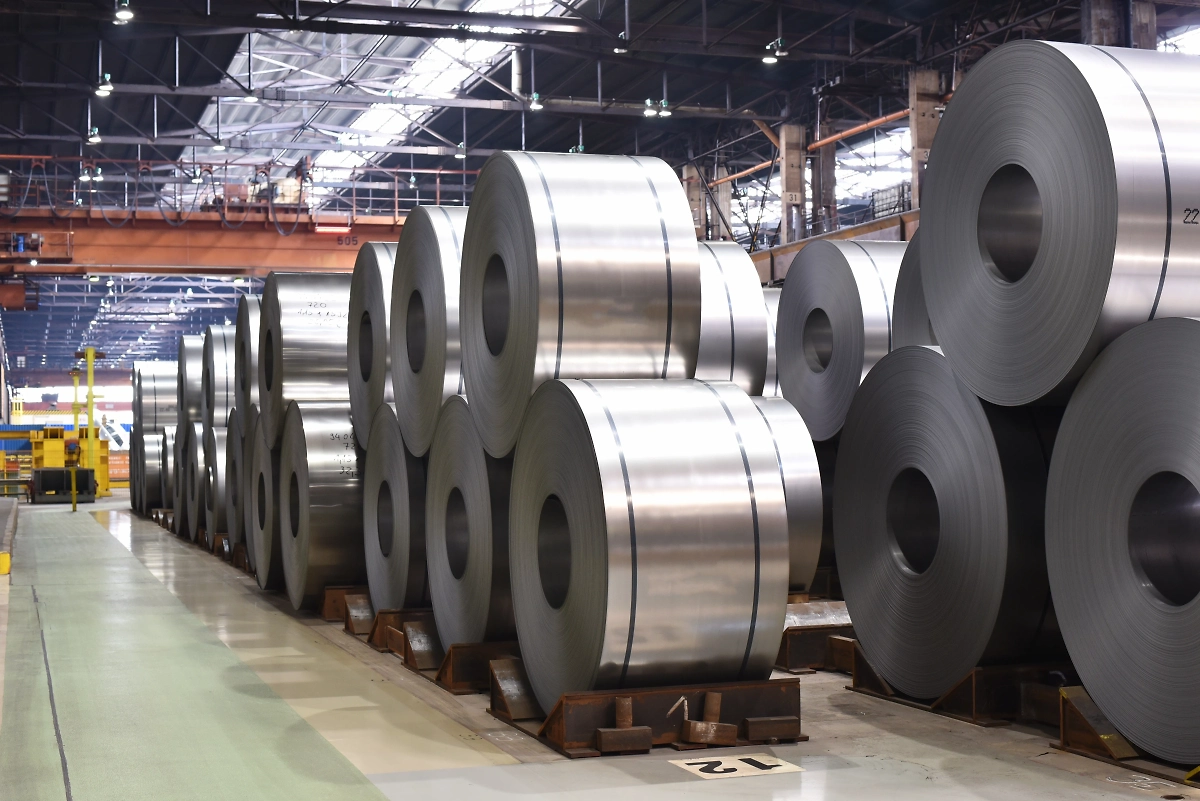 Обложка © Shutterstock / FOTODOM / industryviews