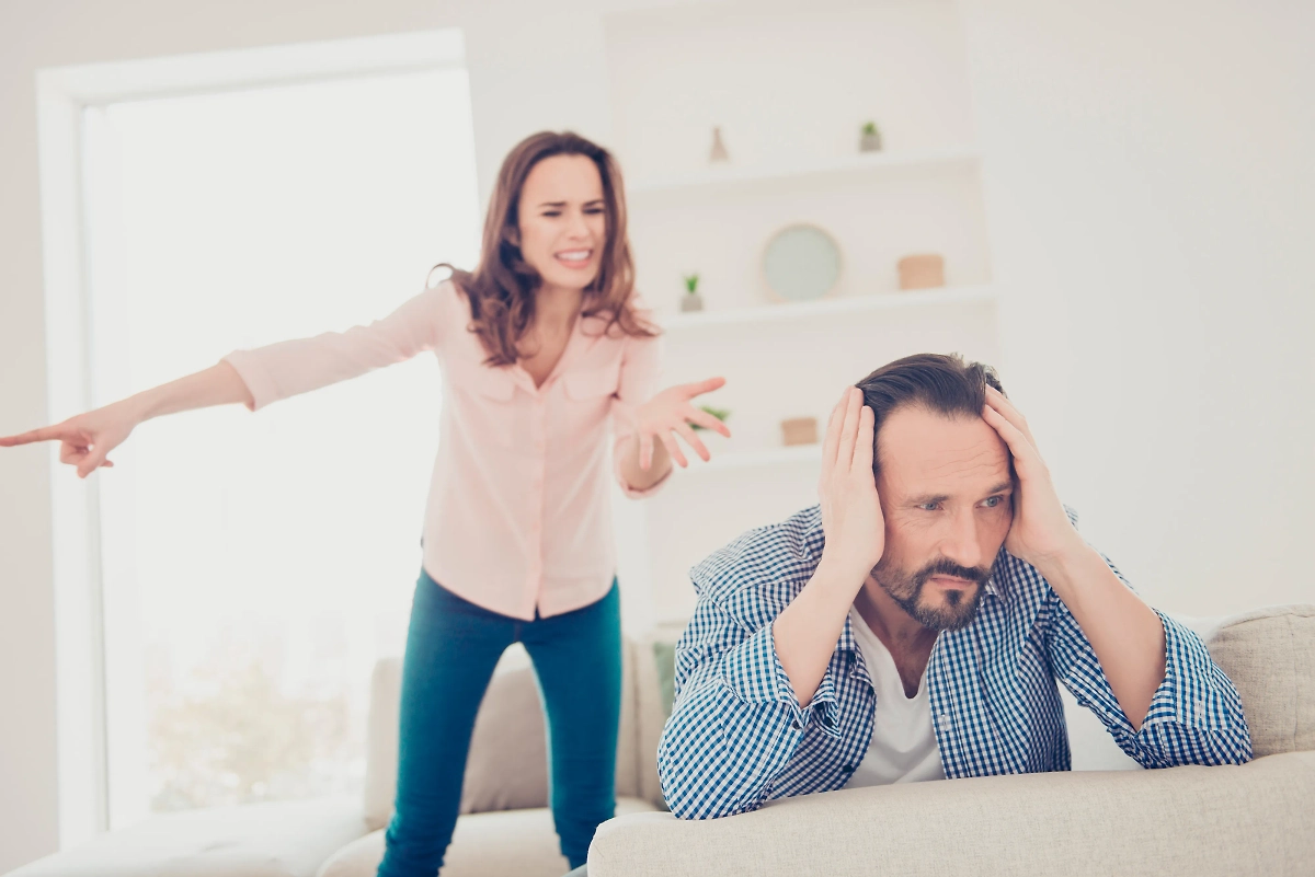 Мужчине больно слышать, что его вклад не замечают и не ценят. Фото © Shutterstock / FOTODOM / Roman Samborskyi