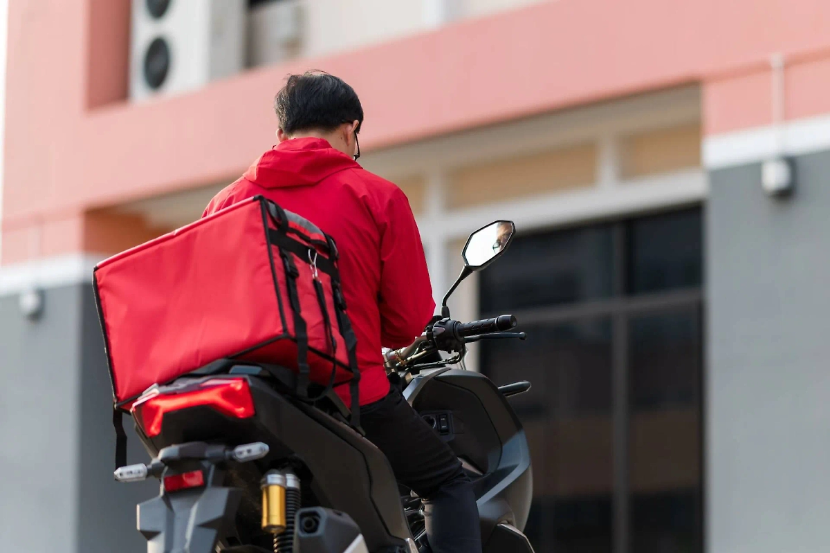 Обложка © Shutterstock / FOTODOM / Nirat.pix