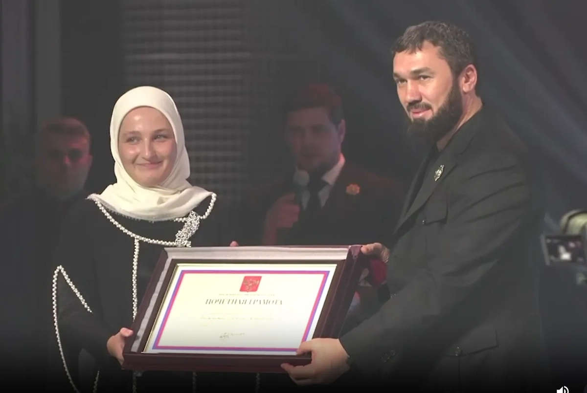 Кадыров рассказал о награде дочери. Фото © Telegram / Kadyrov_95