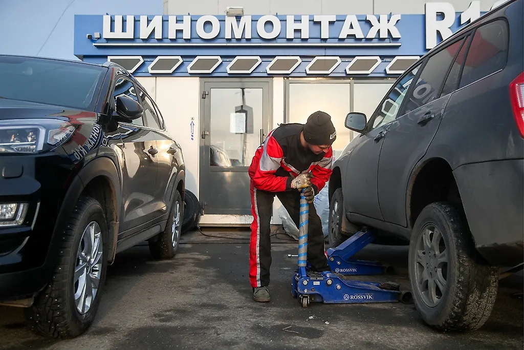 Меняем резину: когда нужно «переобуться», чтобы не получить штраф
