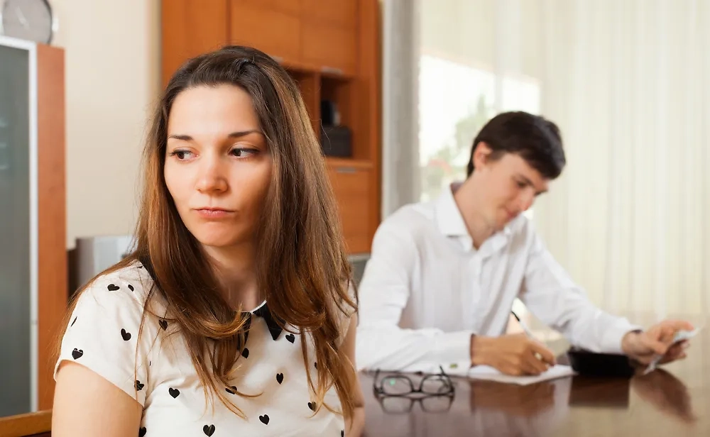 Психологи назвали поступки партнёра, которые нельзя терпеть. Фото © Shutterstock / FOTODOM / BearFotos