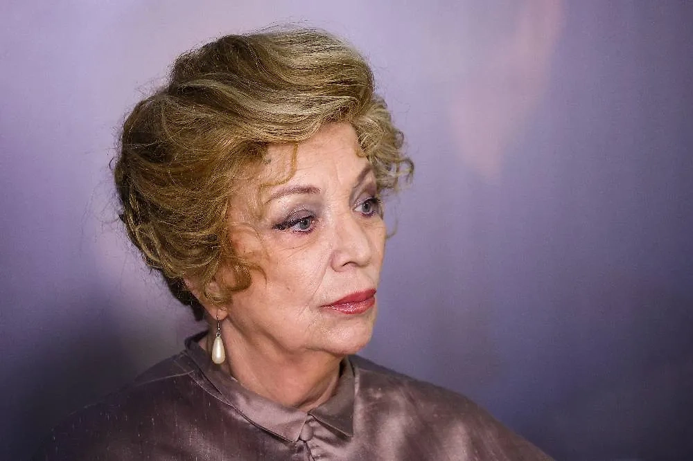 Ольга Остроумова сегодня: совмещает судьбу счастливой бабушки многочисленных внуков с карьерой актрисы. Фото © ТАСС / Сергей Булкин