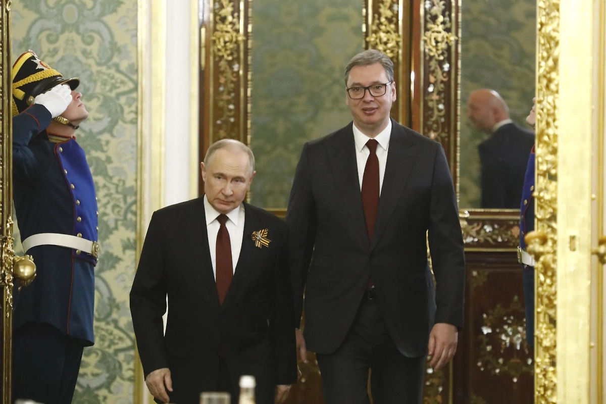 Путин и Вучич. Обложка © Life.ru