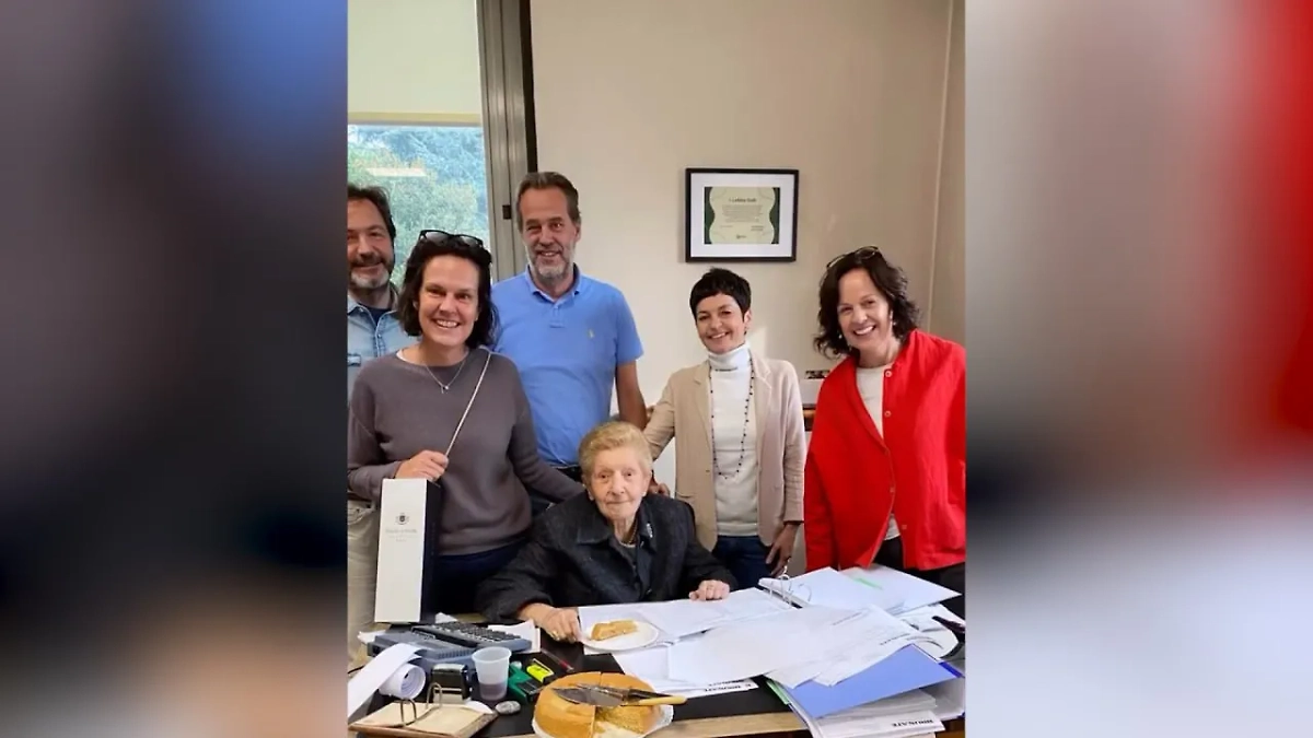 В Италии 105-летняя бизнесвумен отметила день рождения на рабочем месте. Обложка © Х / Luis Barranco