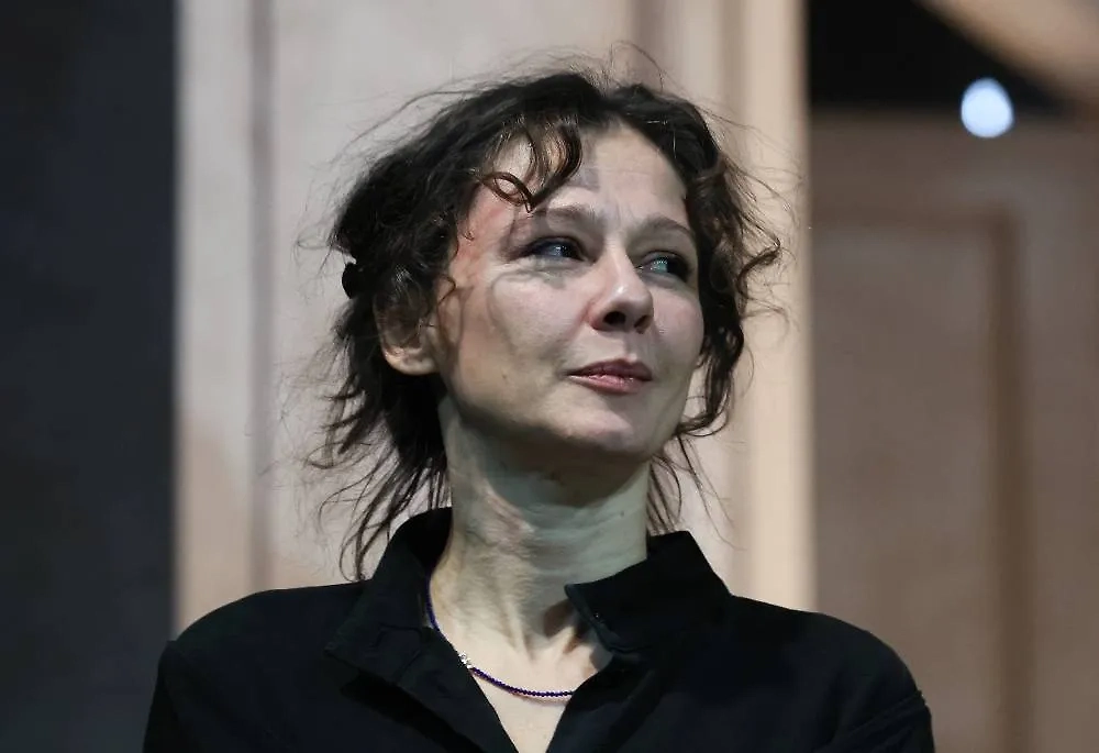 Актриса Полина Агуреева развелась с мужем-актёром после 12 лет брака
