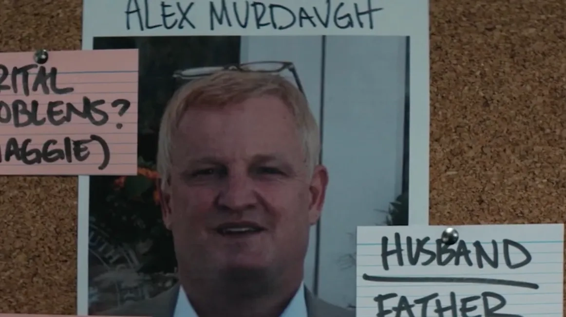 Сериал «Мёрдо: Смерть в семье» рассказывает о влиятельном клане магнатов и его закате. Фото © Кадр из фильма «Мёрдо:Смерть в семье», режиссёры Стивен Пит, Эрин Ли Карр, сценаристы Эрин Ли Карр, Майкл Д. Фуллер, Мэнди Мэтни / Kinopoisk