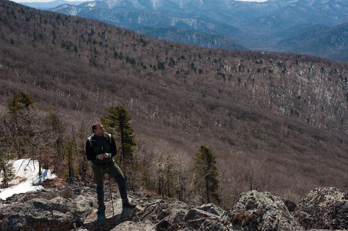 Илья Зорин на тропе Арсеньева. Фото © Наталья Карпова
