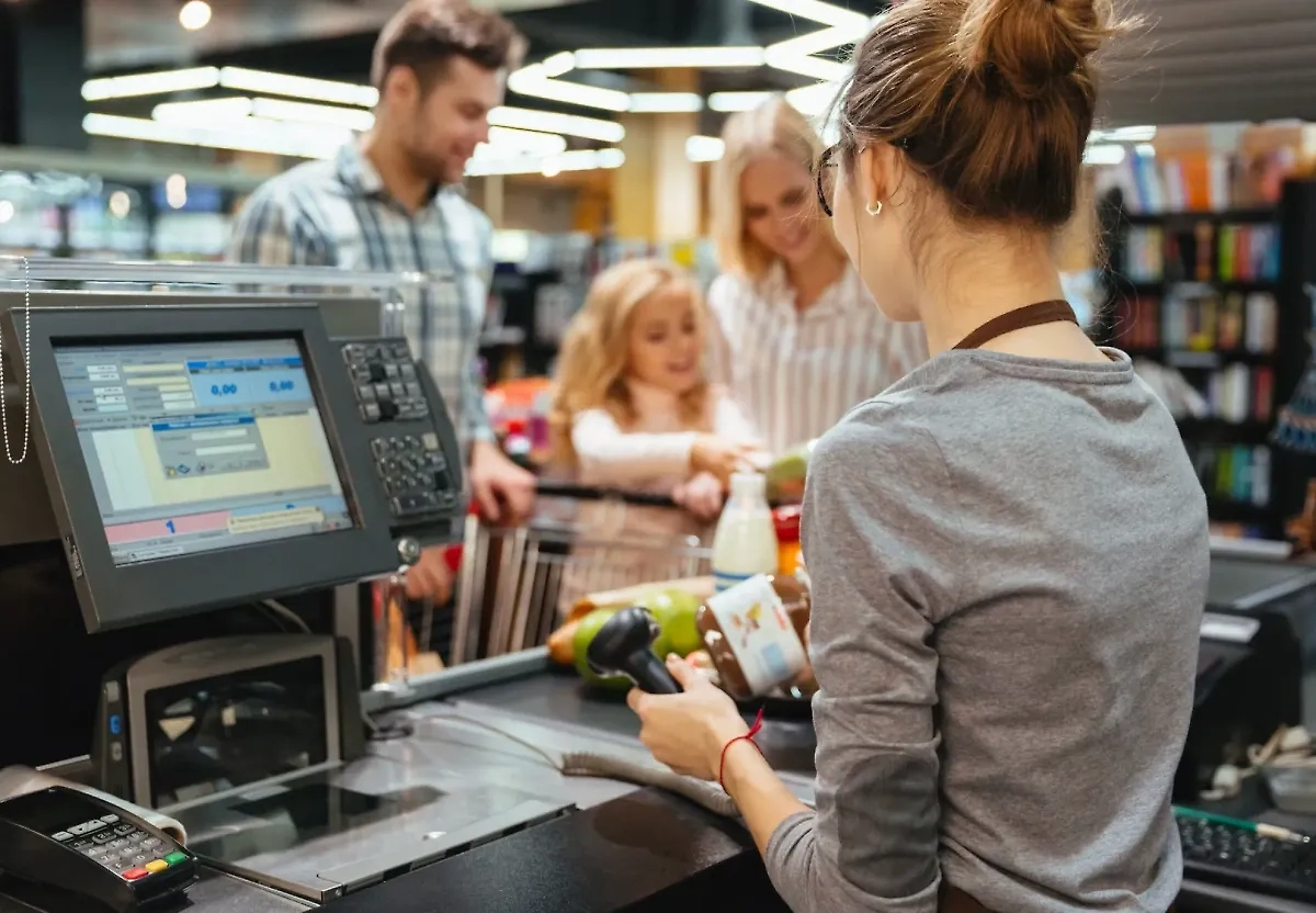 Магазин. Обложка © freepik / drobotdean