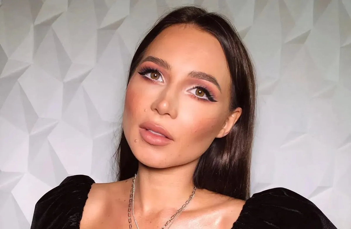 Обложка © Instagram (признан экстремистской организацией и запрещён на территории Российской Федерации)/ler_chek