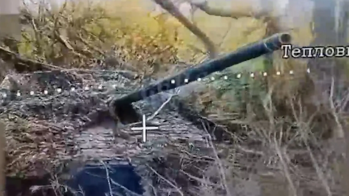 Кадры уничтожения двух украинских САУ в приграничной зоне расчётами FPV группировки «Север». Обложка © Telegram / Северный Ветер