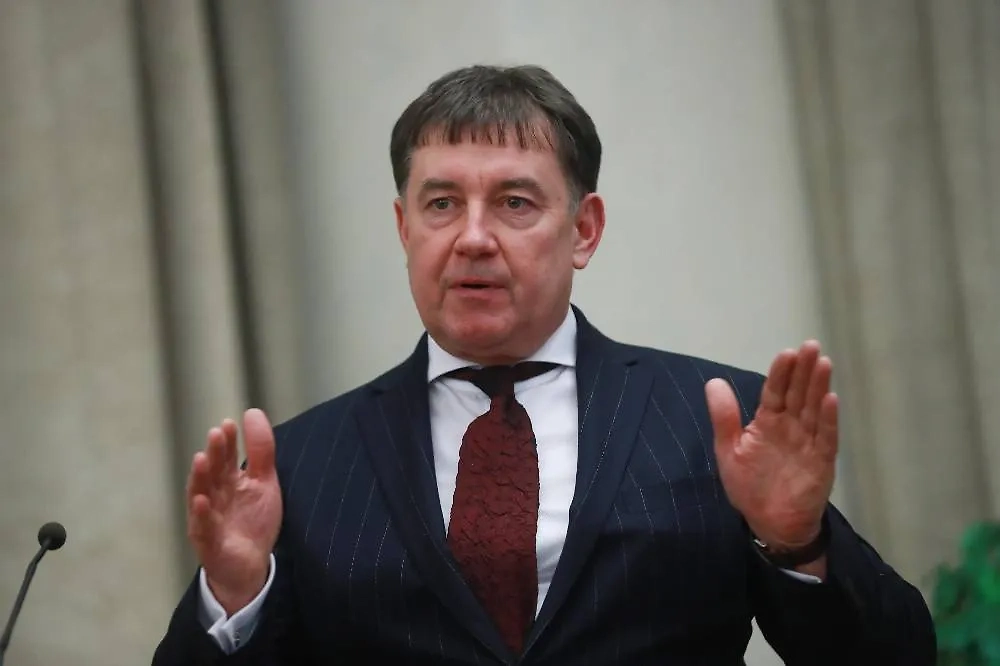 Виктор Момотов. Обложка © ТАСС / Сергей Фадеичев