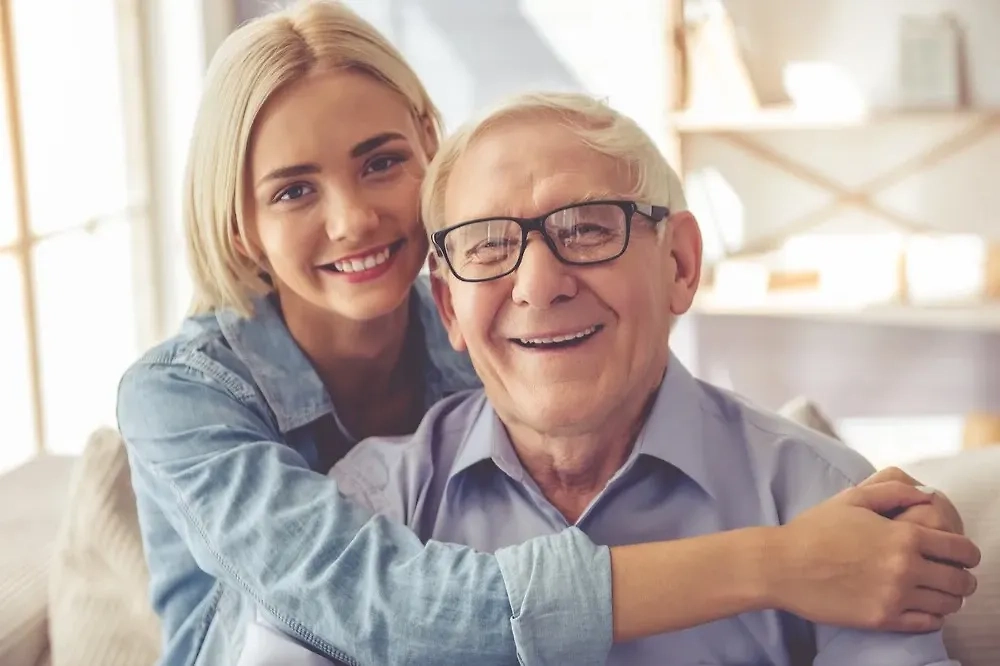 Что сказать на День отца? Идеи поздравления с Днём папы в прозе. Фото © Shutterstock / FOTODOM / VGstockstudio