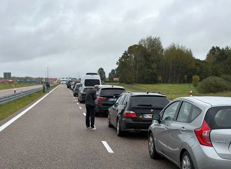 Ситуация на пункте пропуска «Гжегош». Обложка © «Русский Запад»