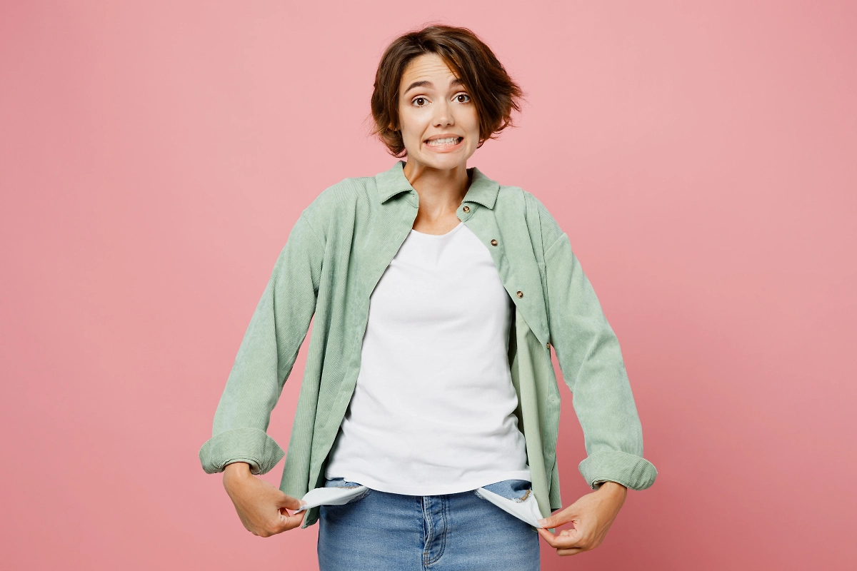 Как перестать тратить все деньги до зарплаты: советы эксперта. Фото © Shutterstock / FOTODOM / ViDI Studio