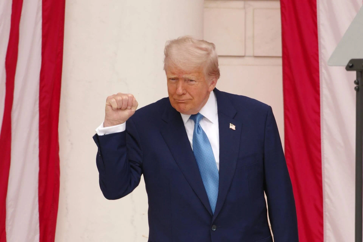 Обложка © Shutterstock / FOTODOM / Philip Yabut