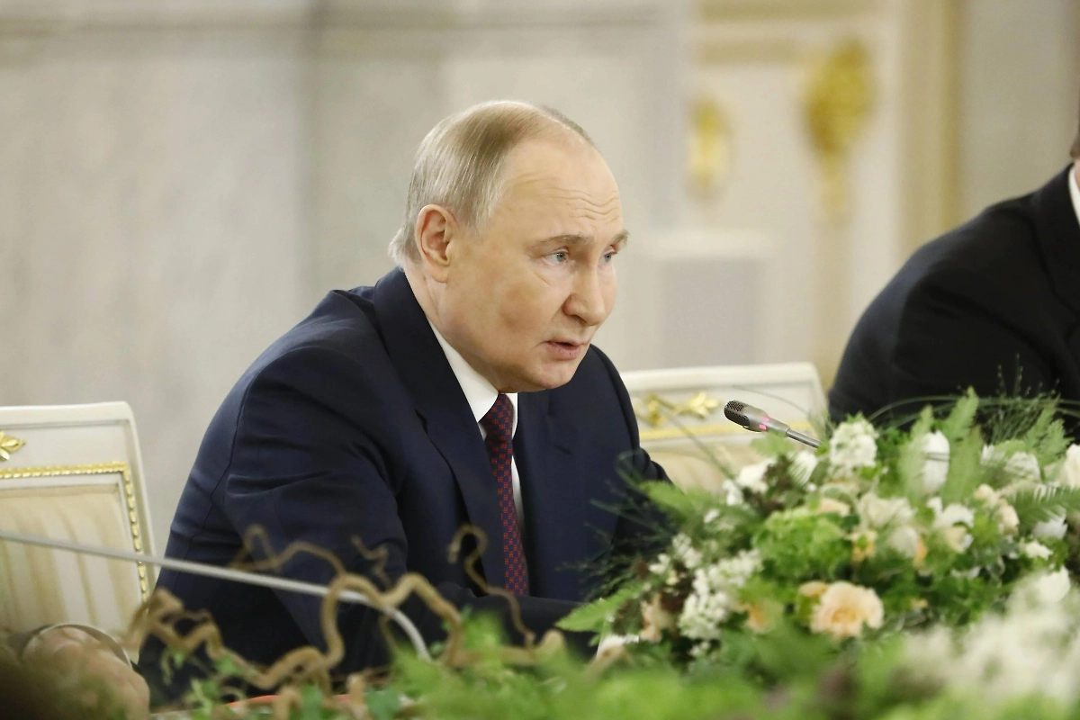 Владимир Путин. Обложка © Life.ru