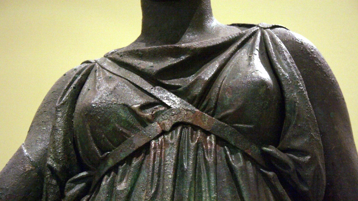 В Древней Греции тоже ходили без лифчика, но придумали гениальную инженерную конструкцию. Фото © Wikipedia / Giovanni Dall'Orto.