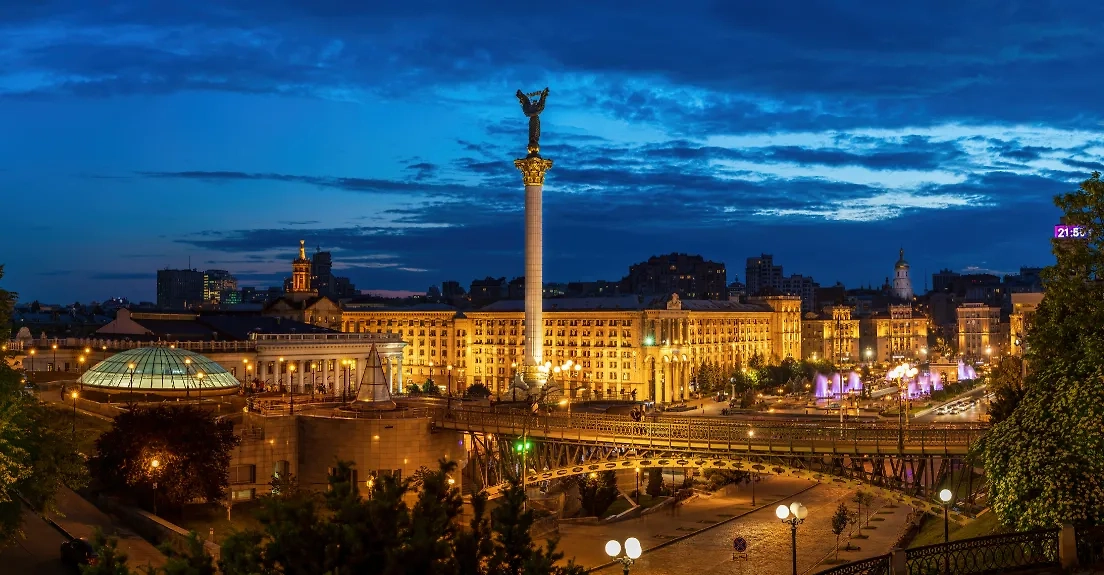 Обложка © Shutterstock / FOTODOM / Elena_Suvorova