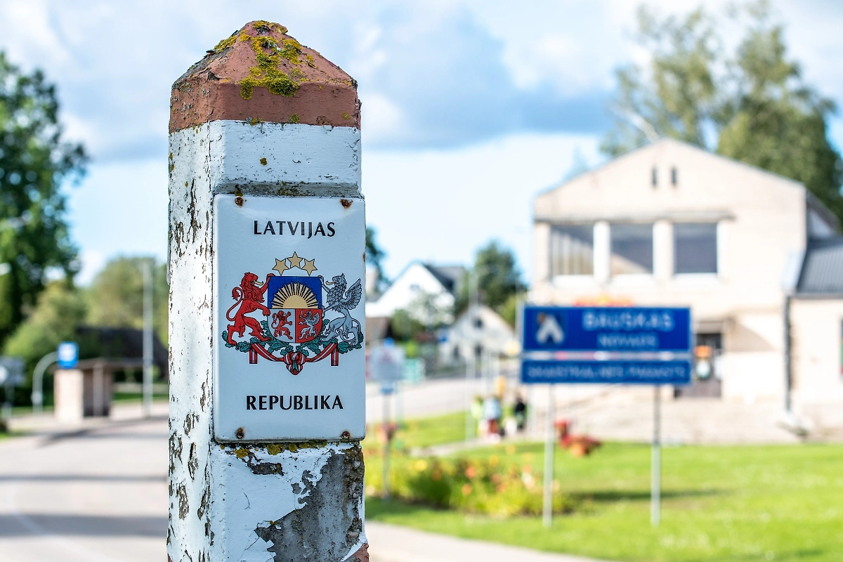 Обложка © Shutterstock / FOTODOM / Michele Ursi