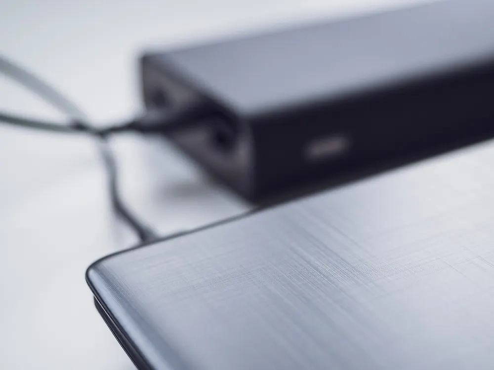 Обложка © Shutterstock / FOTODOM / LesdaMore