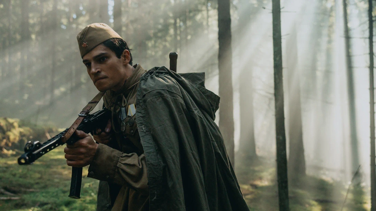 Фото © Кадр из фильма «Август», режиссёры Никита Высоцкий, Илья Лебедев / Kinopoisk