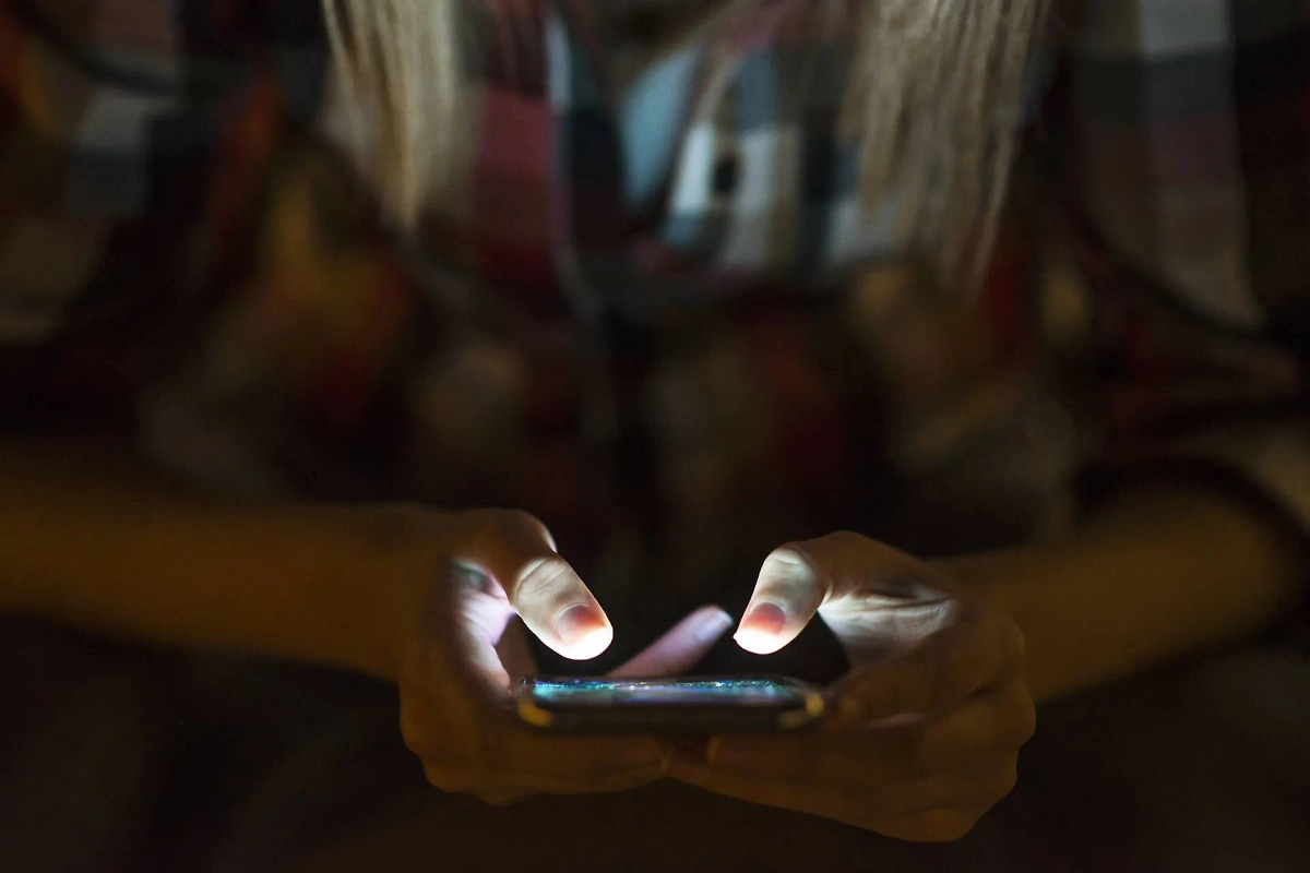 При отключении света можно позвонить в несколько ведомств. Не только управляющей компании. Фото © Shutterstock / FOTODOM / Dragana Gordic