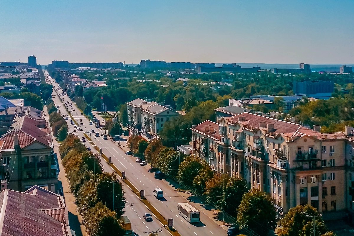 Обложка © Shutterstock / FOTODOM / Max Zalevsky