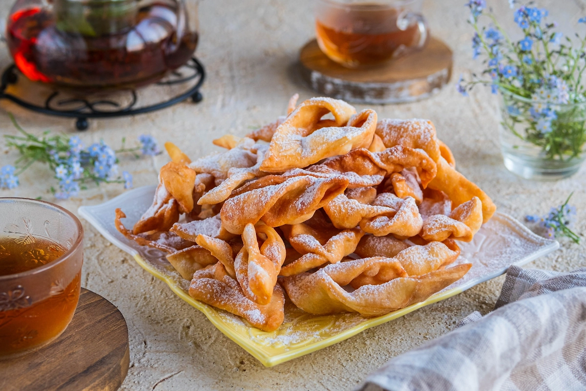 Домашняя выпечка по рецептам СССР: хворост. Фото © Shutterstock / FOTODOM / Stock_photografer