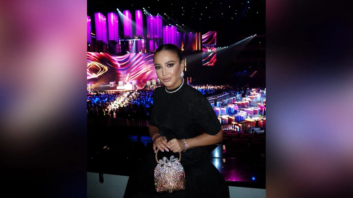 Обложка © Telegram / Бузова