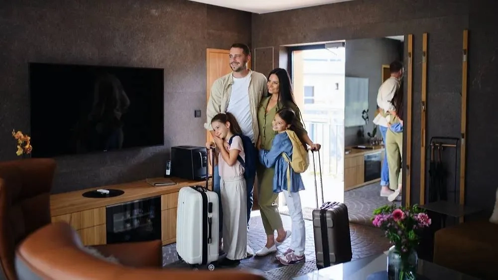 Обложка © Фото © Shutterstock / FOTODOM / Ground Picture