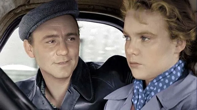 «Весна на Заречной улице» появилась через три года после смерти Сталина. Фильм стал блокбастером. Обложка © Кадр из фильма «Весна на Заречной улице», режиссёры Марлен Хуциев, Феликс Миронер, сценарист Феликс Миронер / Kinopoisk