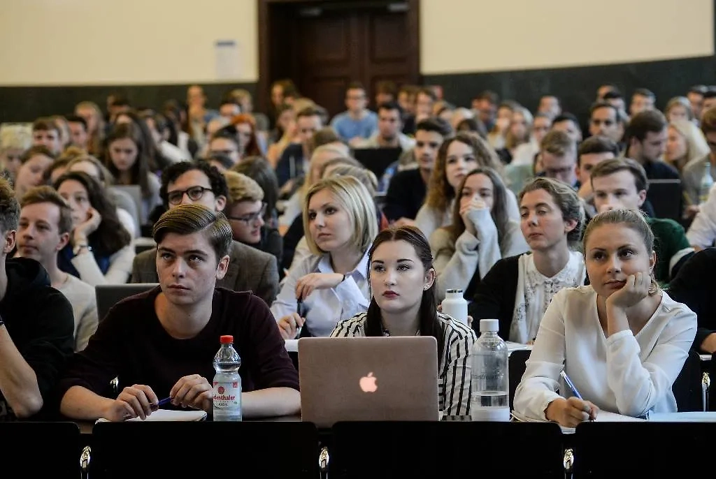 Обложка © DPA/TASS