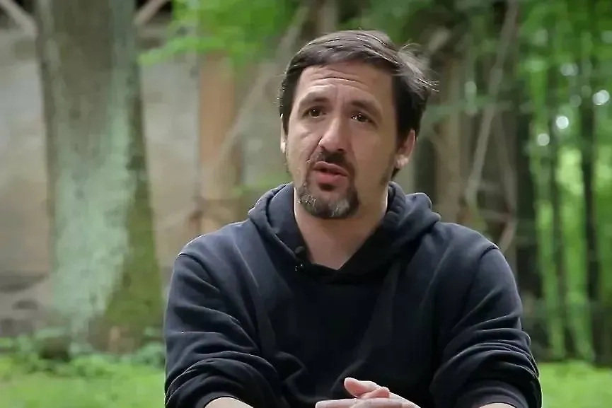 Артур Смольянинов*. Обложка © YouTube / Говорящие Головы