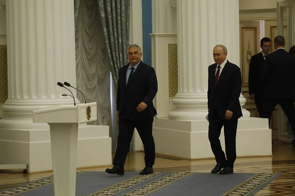 Премьер-министр Венгрии Виктор Орбан и президент России Владимир Путин. Обложка © Life.ru